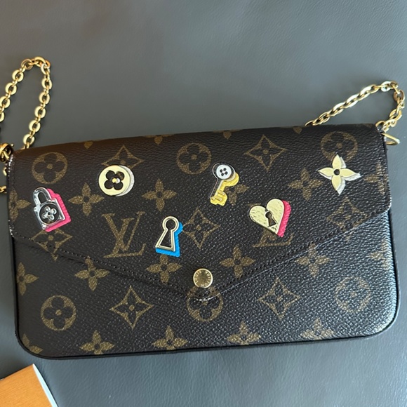 Louis Vuitton Felicie Key logo - Picture 6 of 17